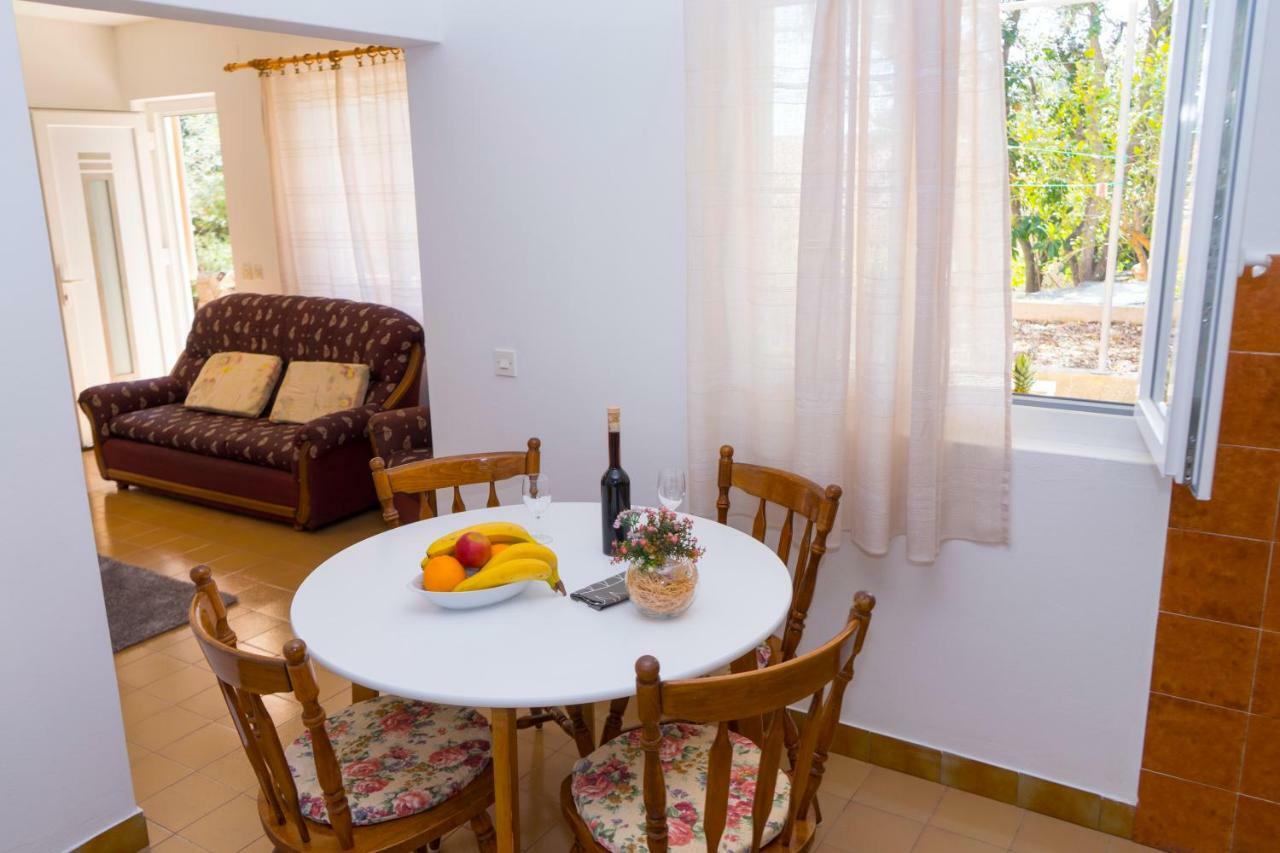 Tania Apartment Prižba Kültér fotó
